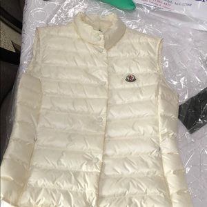 Monclair woman vest white